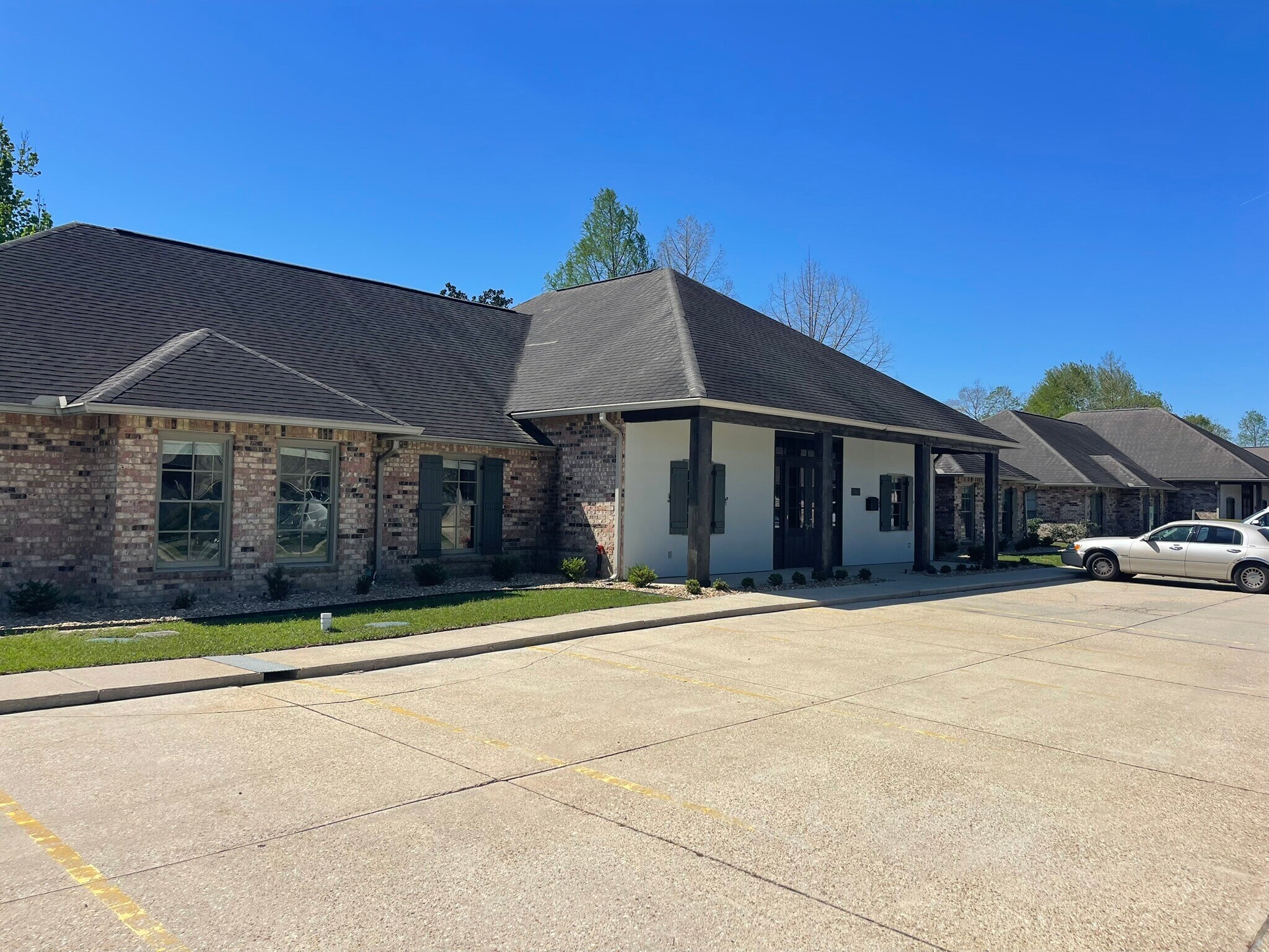 2798 O'Neal Ln, Baton Rouge, LA for Rent