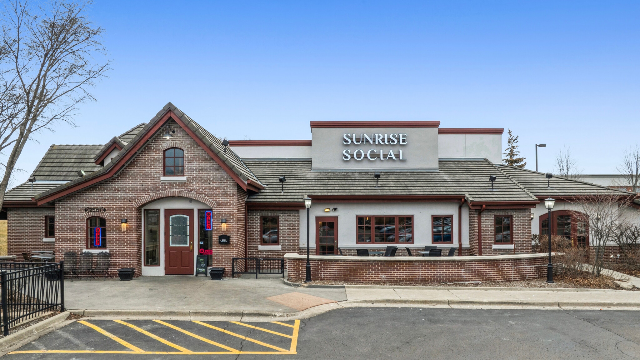 2561 N County Line Rd, Algonquin, IL for Sale