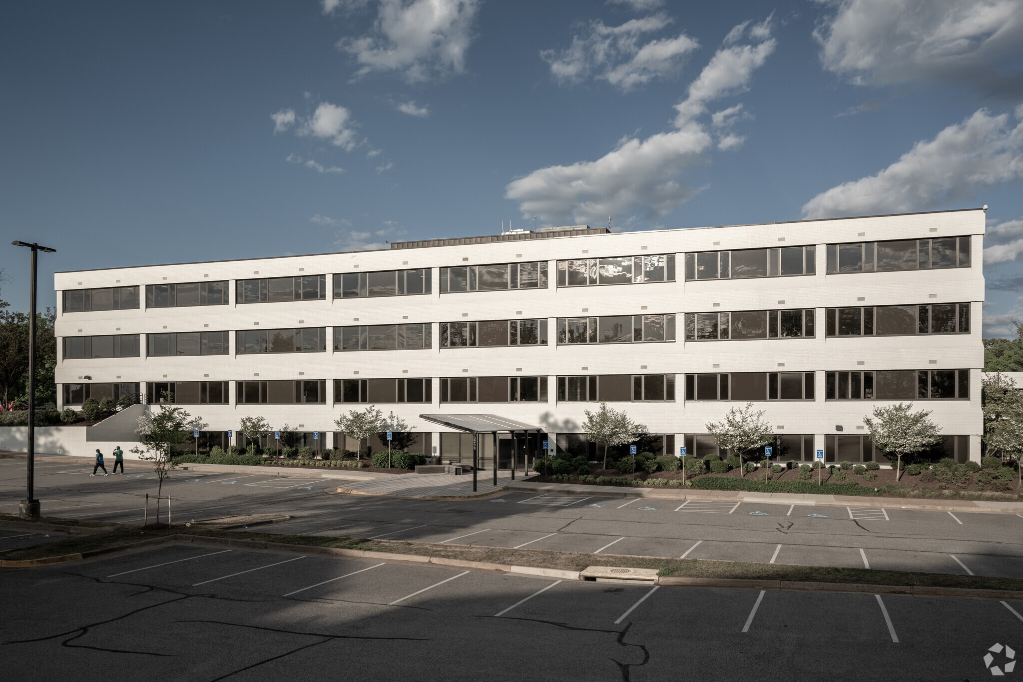 3299 Woodburn Rd, Merrifield, VA for Rent