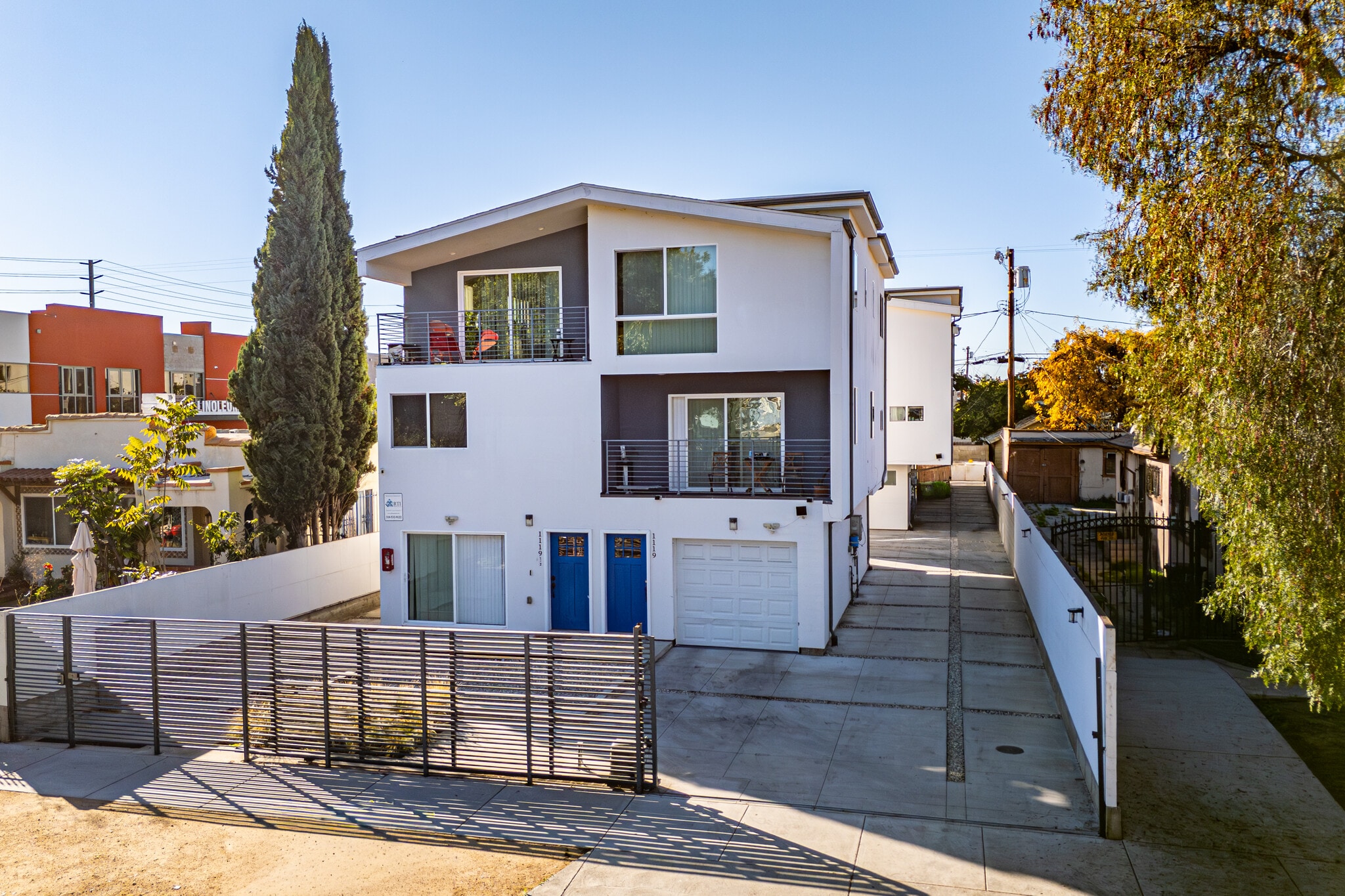 1119 N Berendo St, Los Angeles, CA for Sale