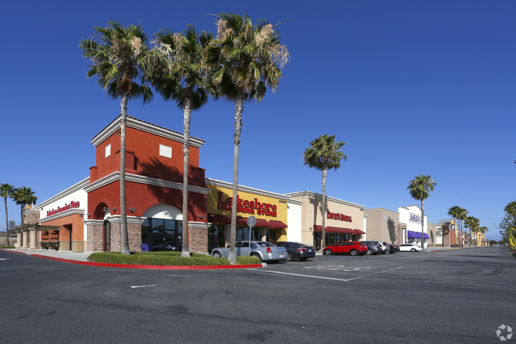 2442024490 Village Walk Pl Murrieta, CA 92562 Shopping Center