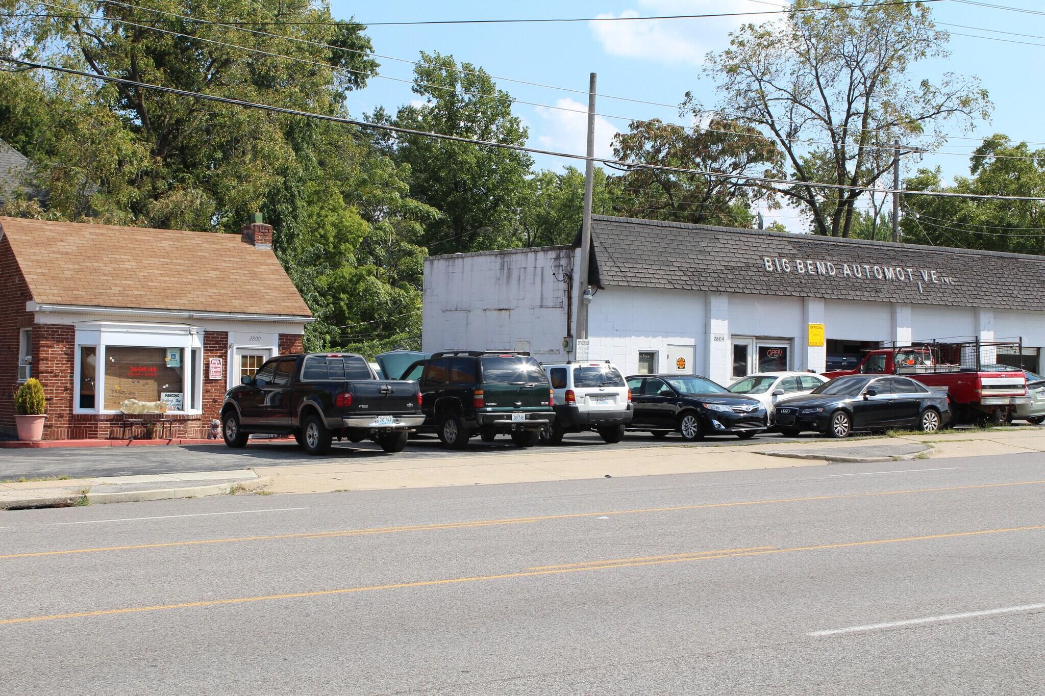 2800 S Big Bend Blvd, Saint Louis, MO for Sale