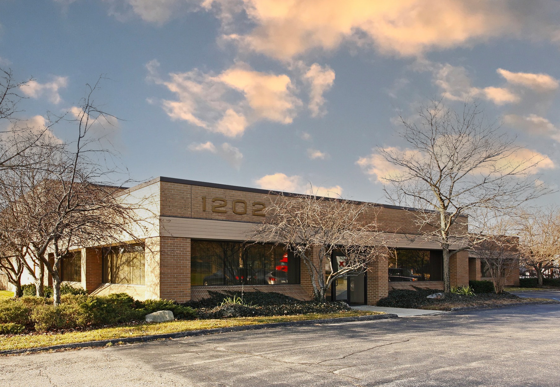 1202 E Maple Rd, Troy, MI for Rent