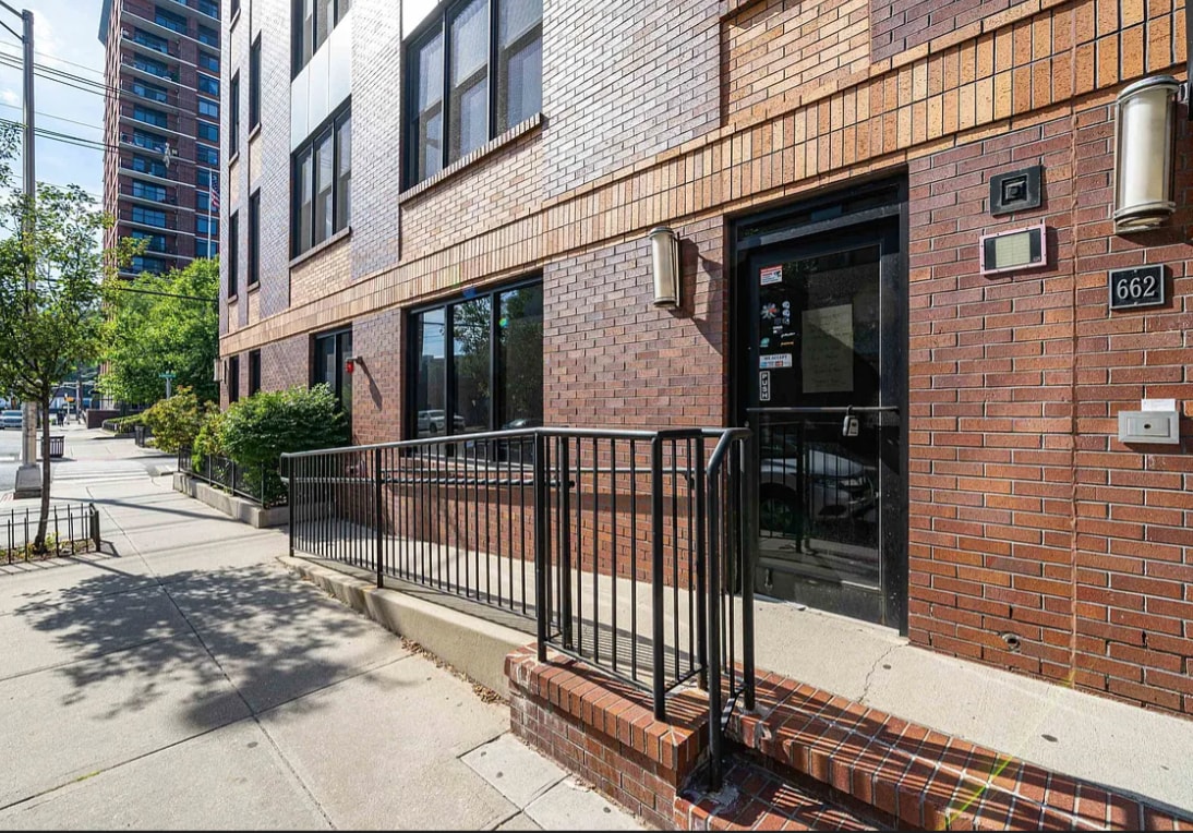 662 1st St, Hoboken, NJ for Rent