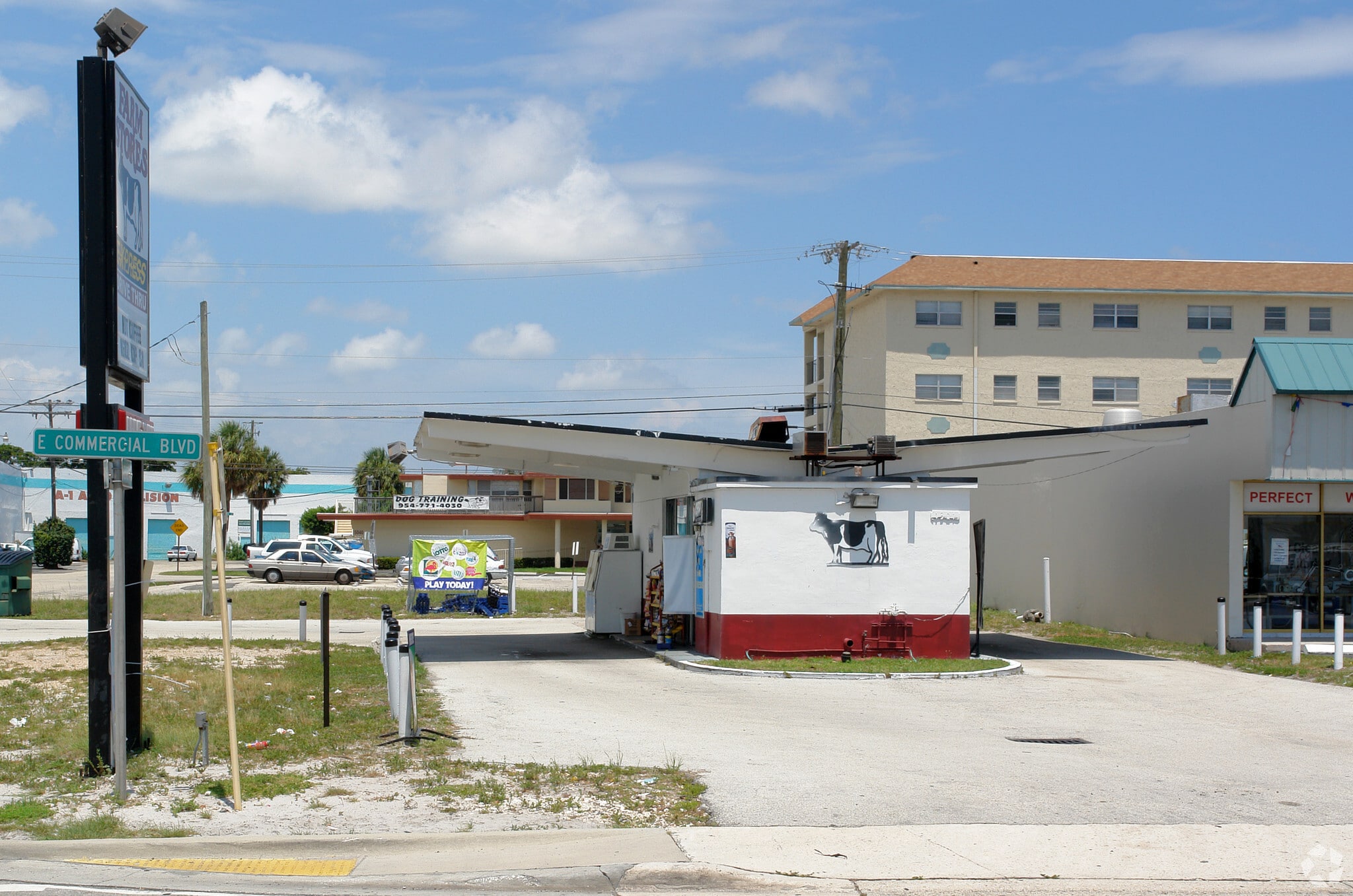 1301 E Commercial Blvd, Oakland Park, FL for Sale