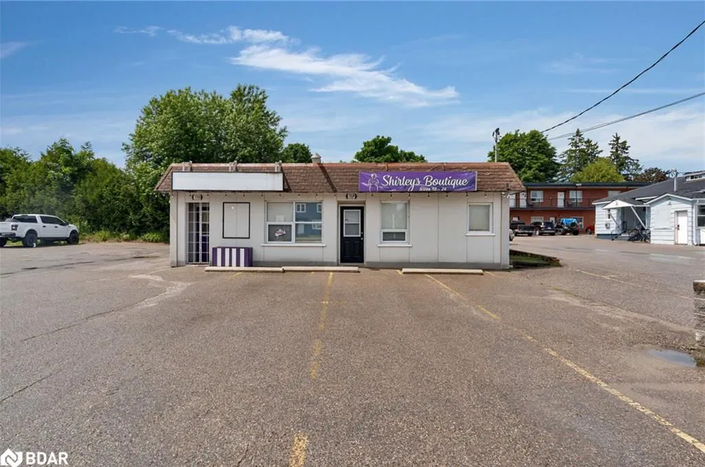 758 Yonge St, Midland, ON for Sale