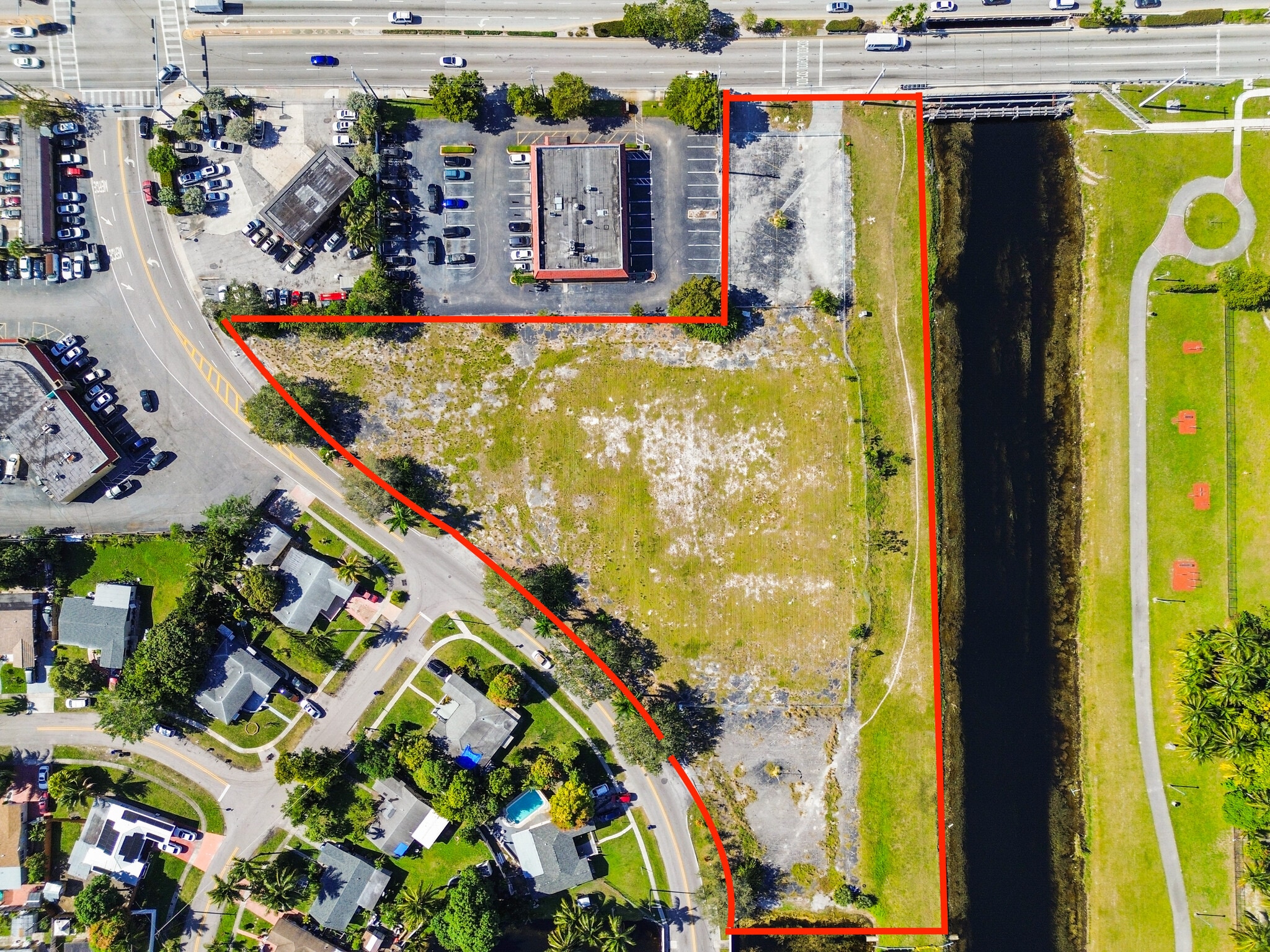 3900 NW 37th St, Lauderdale Lakes, FL for Sale