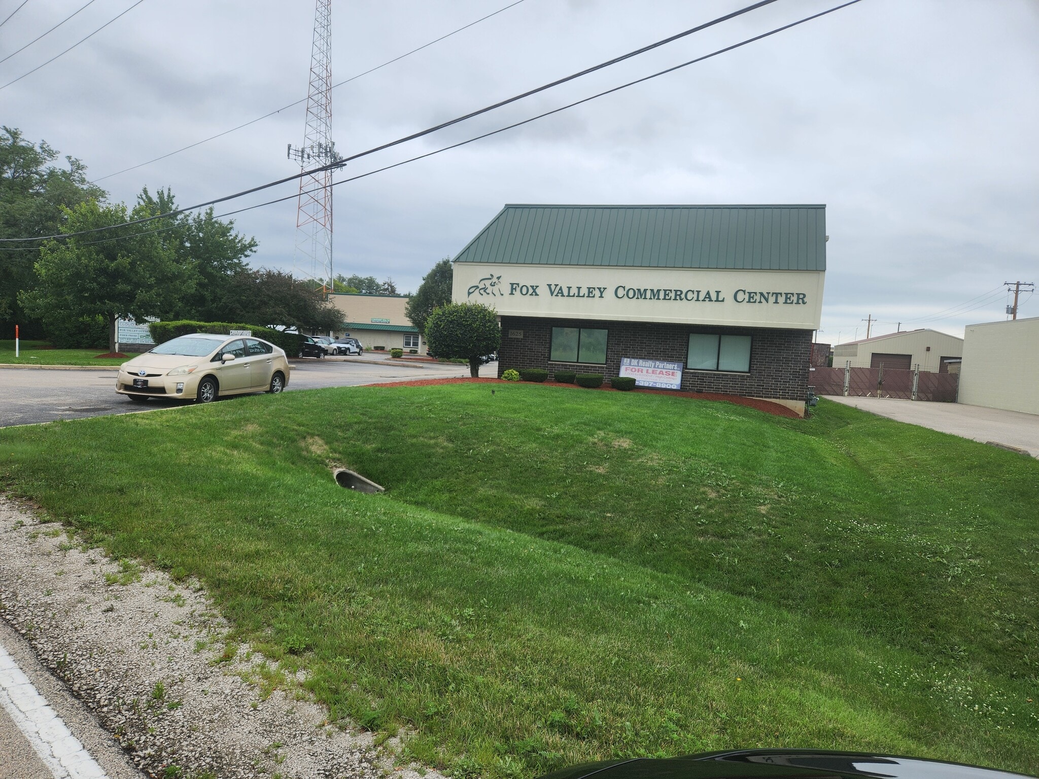 1625 Weld Rd, Elgin, IL for Rent