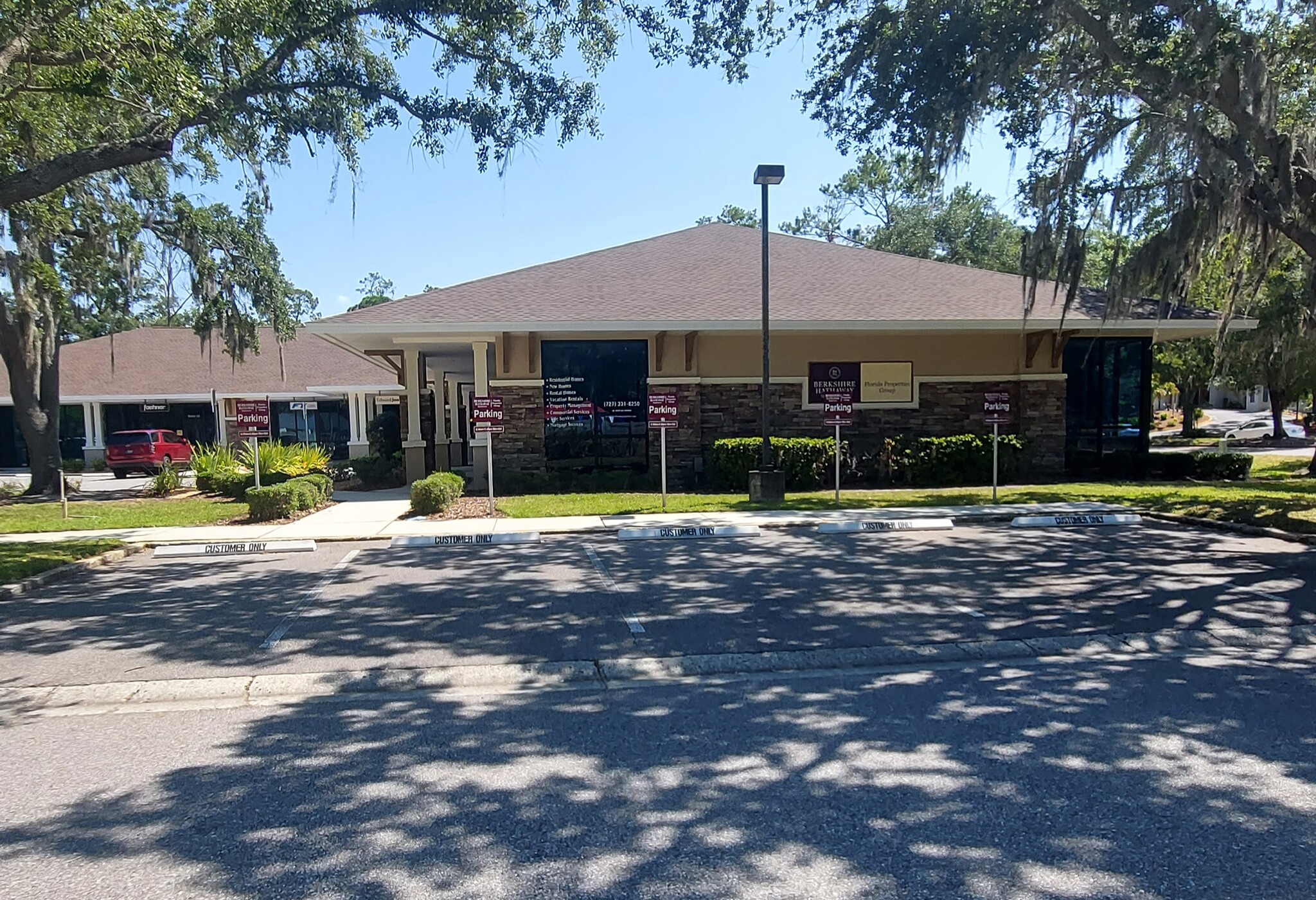 301 East Lake Woodlands Pkwy, Oldsmar, FL for Rent