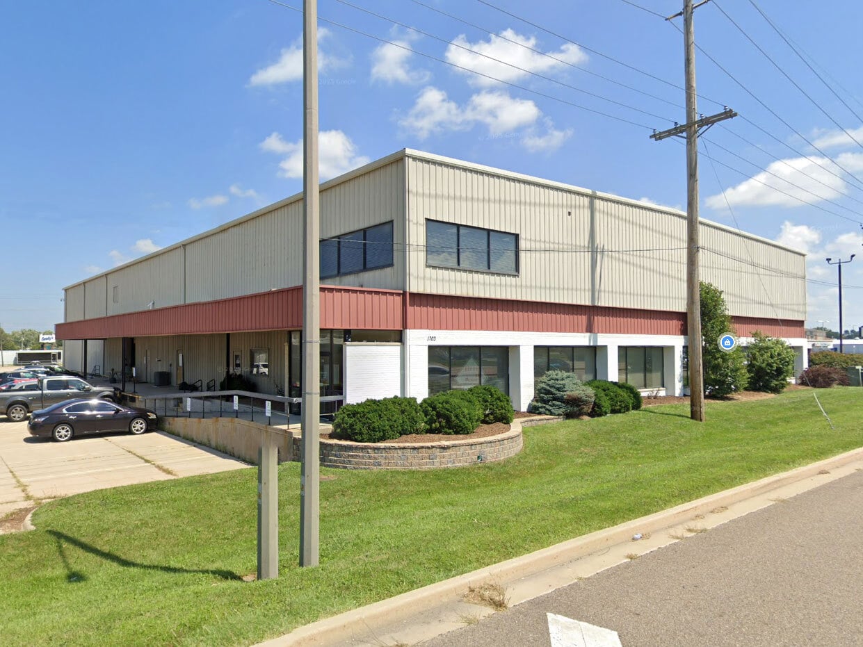 1703 S Veterans Pky, Bloomington, IL for Sale