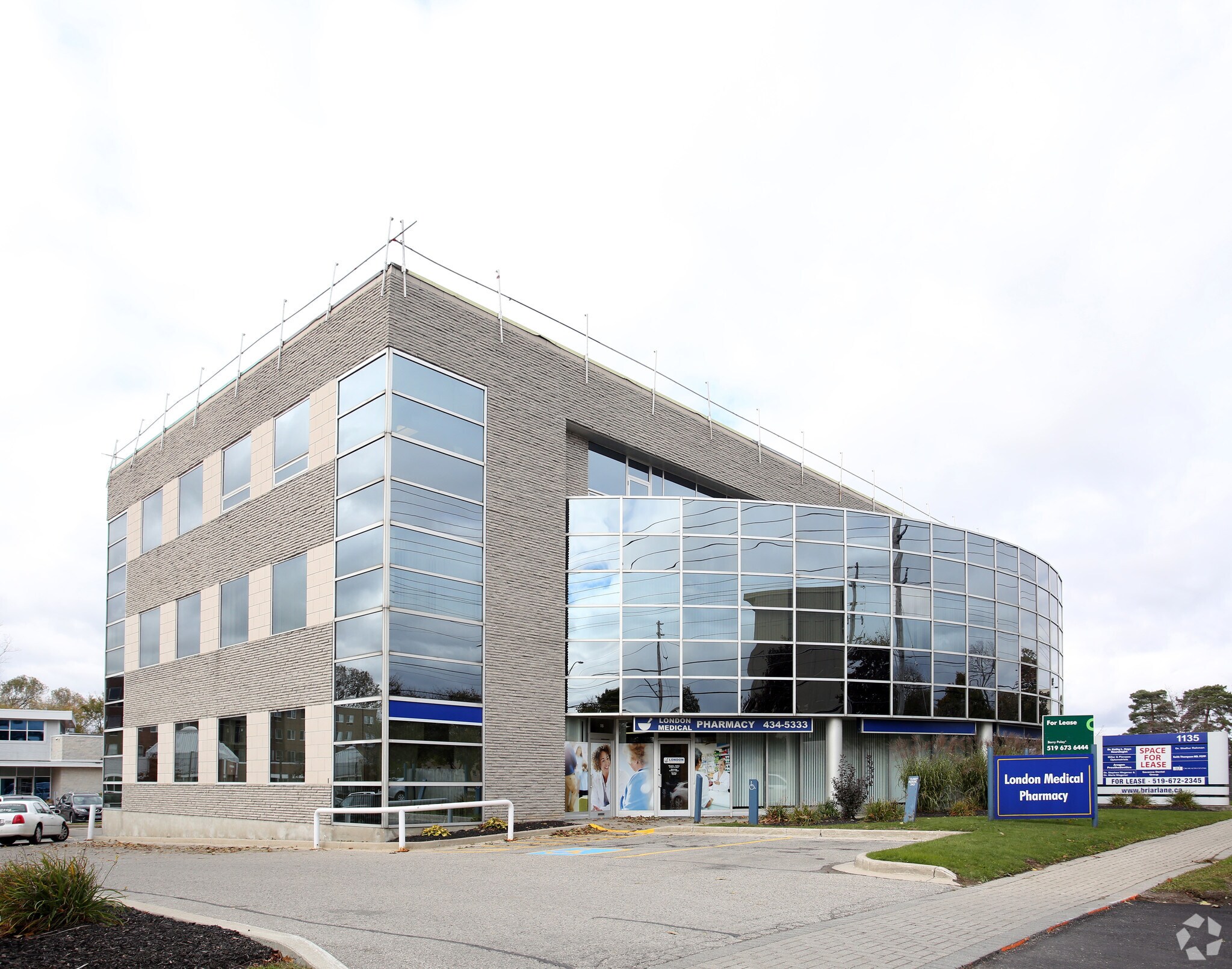 1135 Adelaide St N, London, ON for Rent