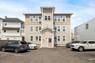 West Warwick, RI Multi-Family - 212 Washington St