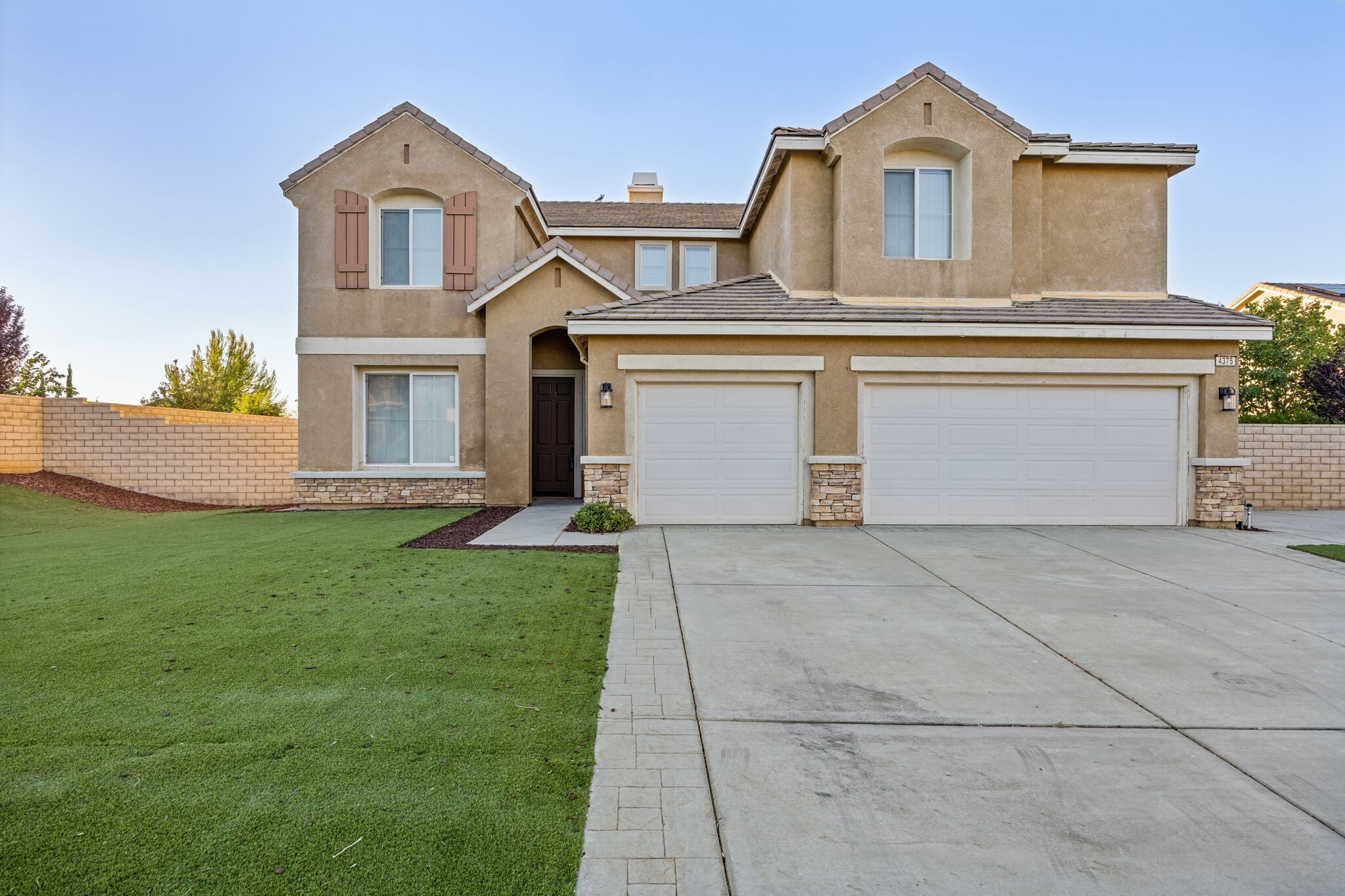 4375 W Avenue M11, Lancaster, CA for Sale