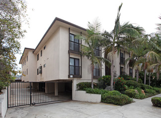 La Jolla, CA Apartments - 7601 Eads Ave