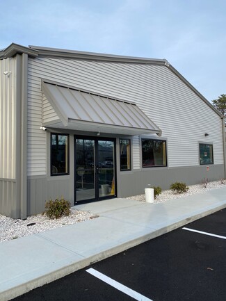 Mashpee, MA Retail - 11 Evergreen Cir