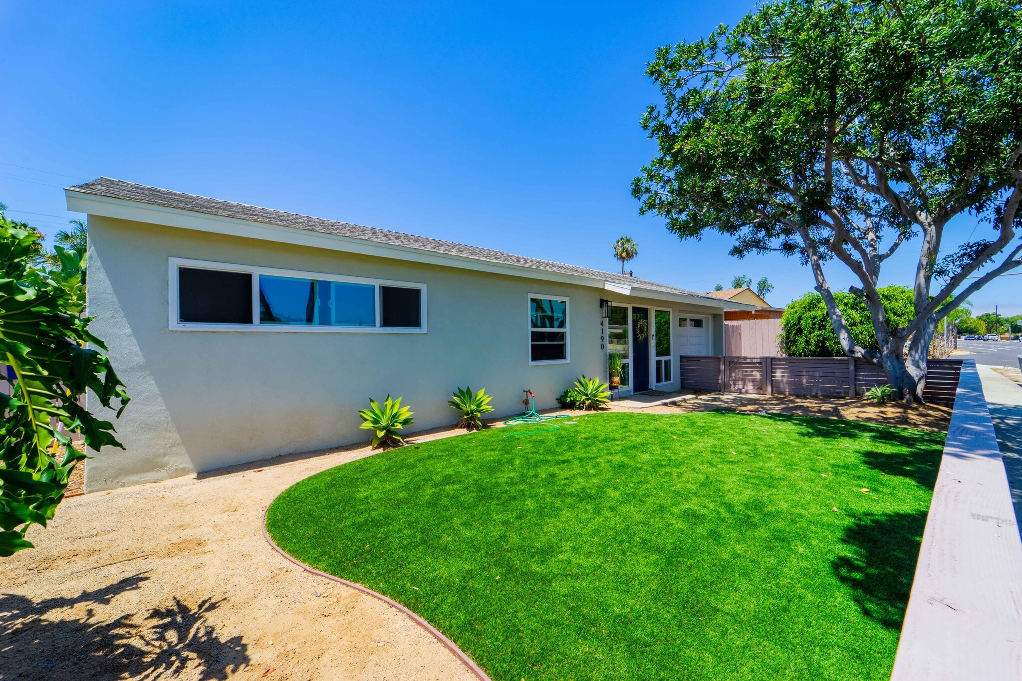 4190 Clairemont Dr, San Diego, CA for Sale
