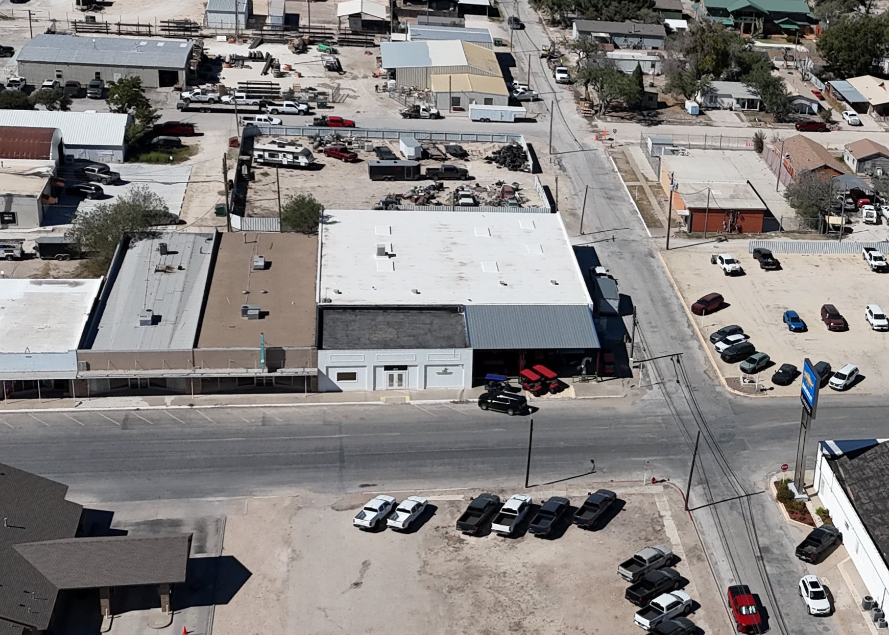 215 N Main Ave, Big Lake, TX for Sale