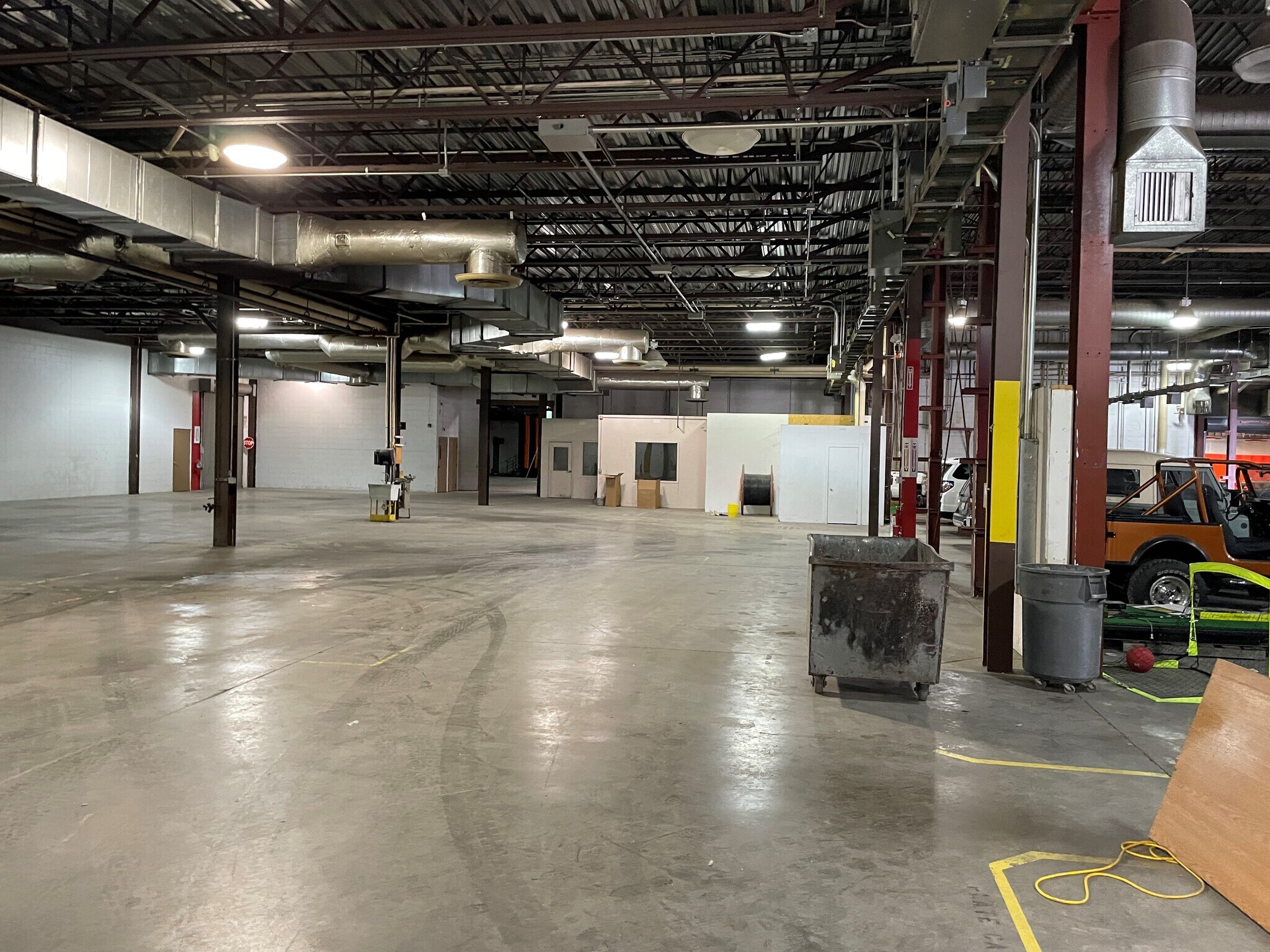 2460 Kerper Blvd, Dubuque, IA for Rent
