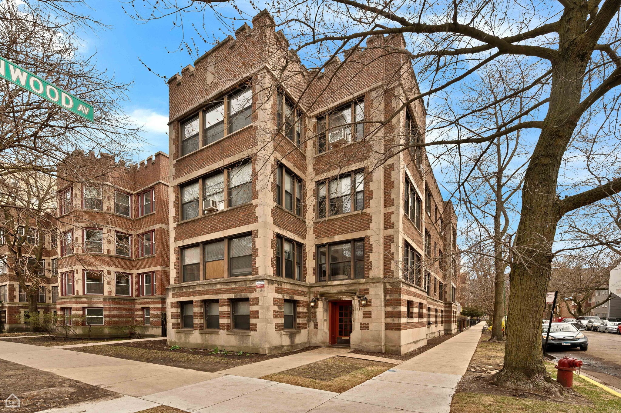 1347 E Hyde Park Blvd, Chicago, IL for Sale