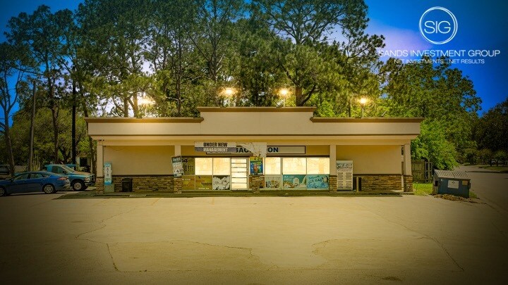 819 Hoskins Broadway St, El Campo, TX for Sale