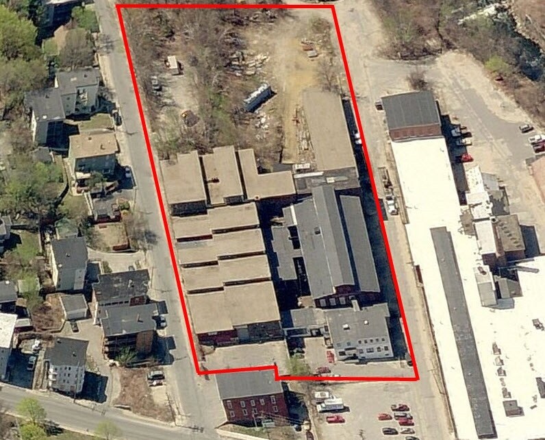32 Oak Hill Ln, Fitchburg, MA for Sale