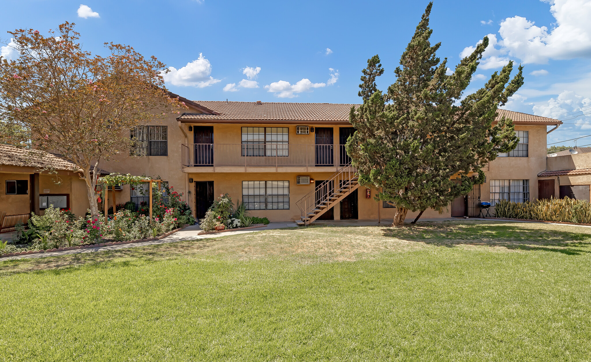 1629 W Ball Rd, Anaheim, CA for Sale