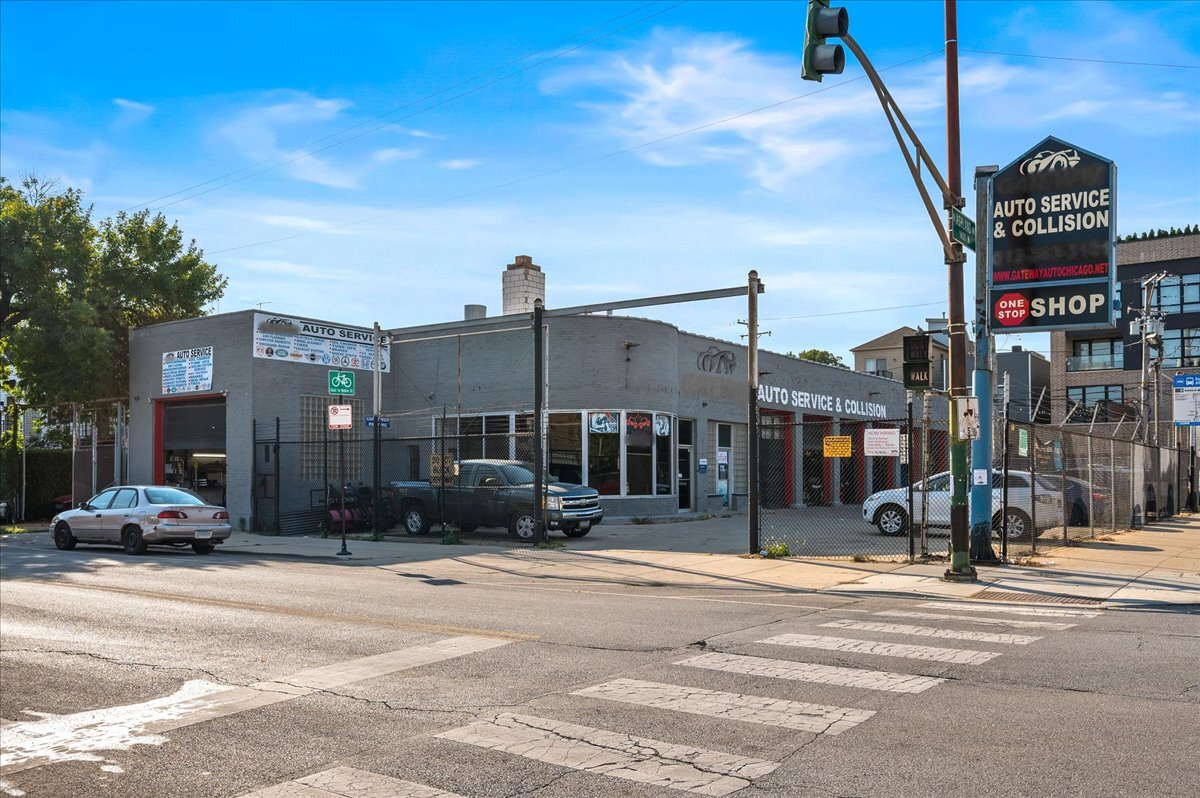 629 N Ashland Ave, Chicago, IL for Sale