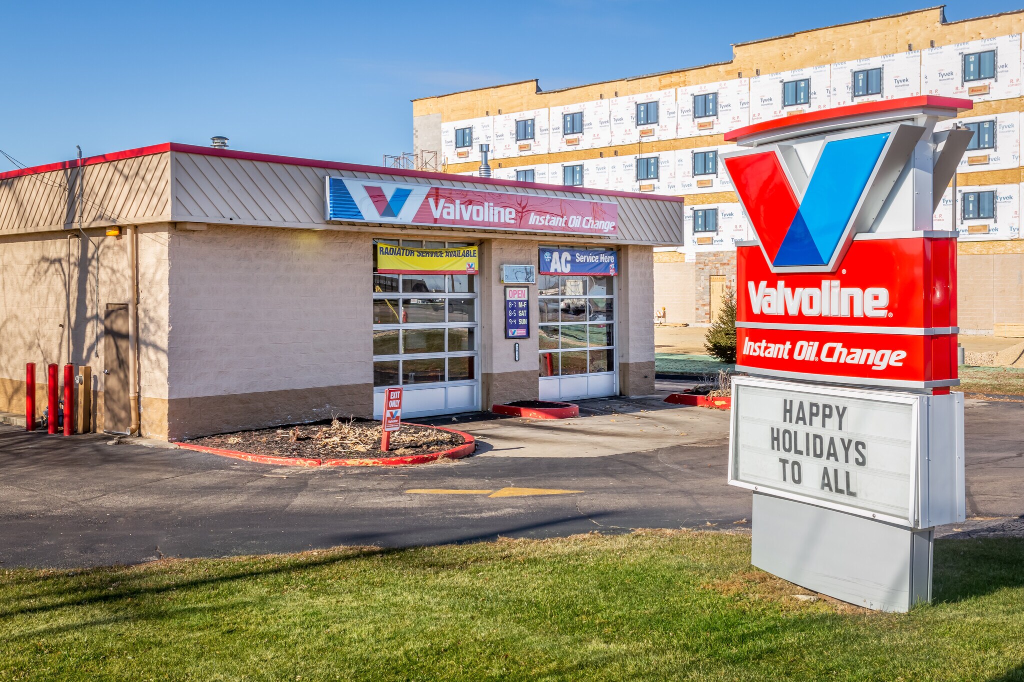 2615 Sycamore Rd, Dekalb, IL for Sale