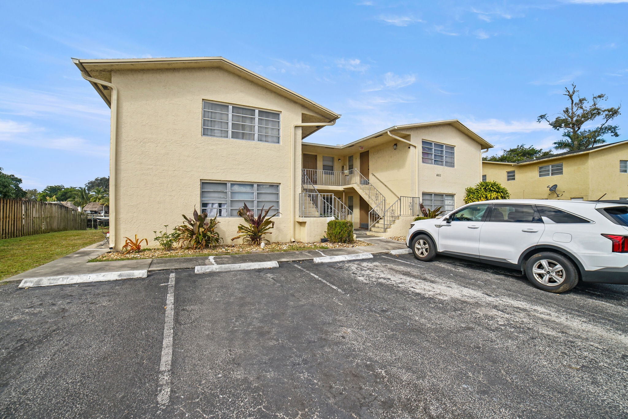 461 Sunshine Dr, Coconut Creek, FL for Sale