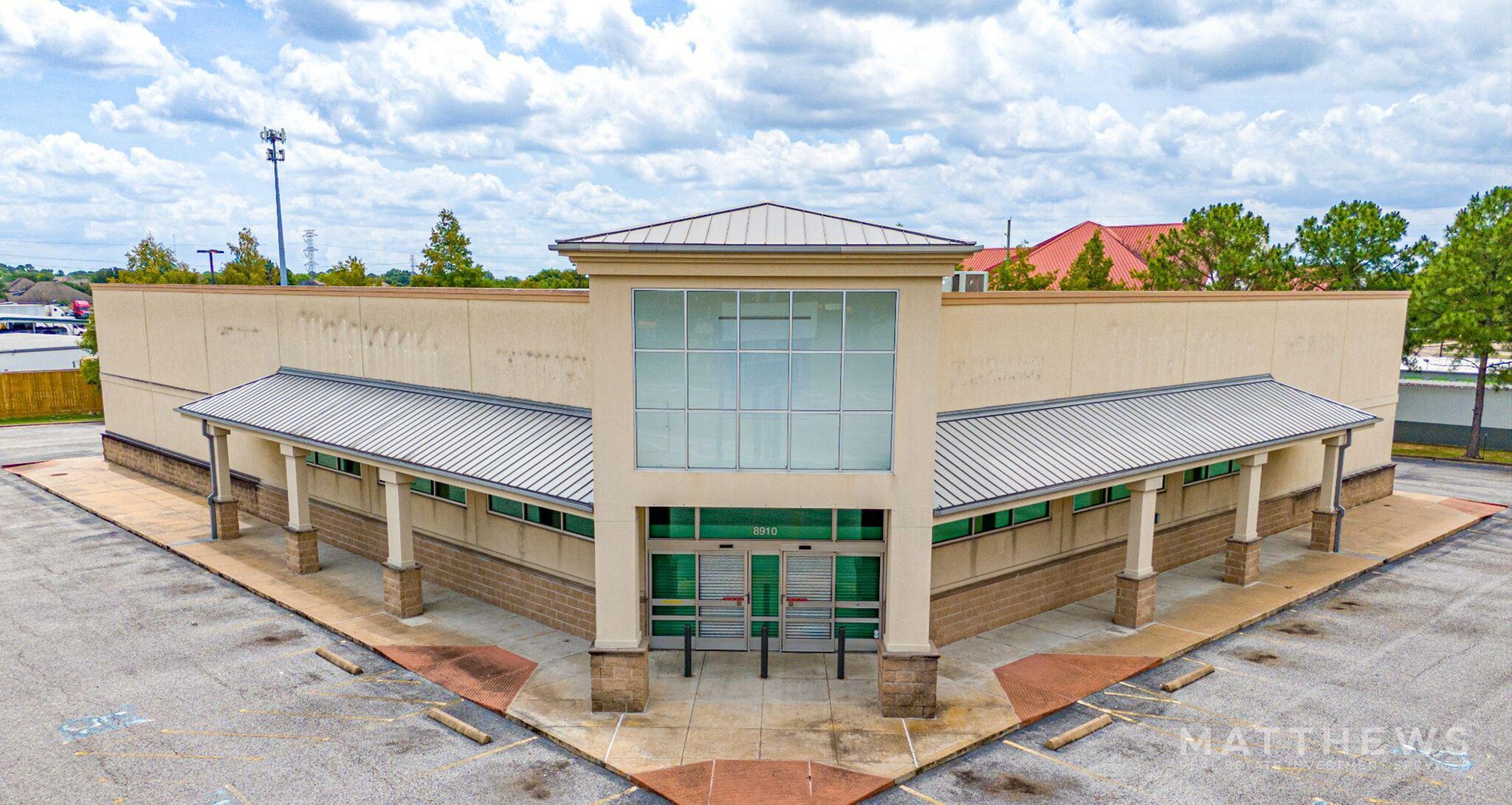 8910 Jones Rd, Houston, TX for Sale