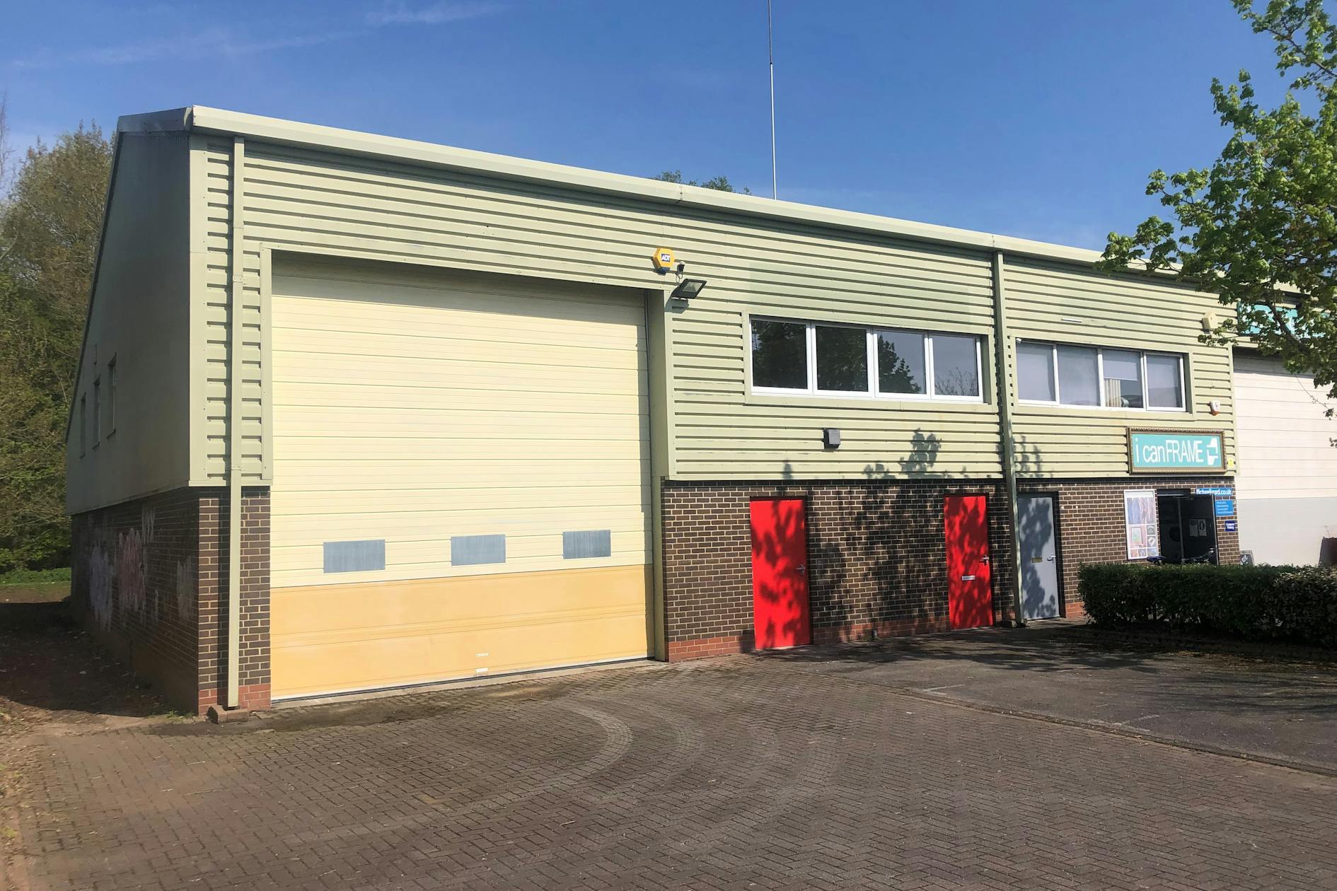 Westmead Dr, Swindon, WIL for Sale