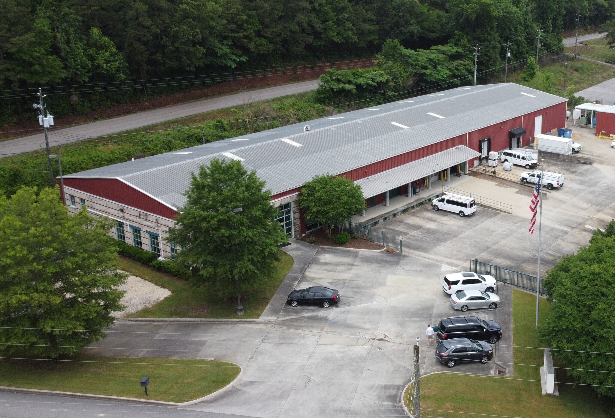 10 Commerce Dr Pelham, AL 35124 Industrial Property for Lease on