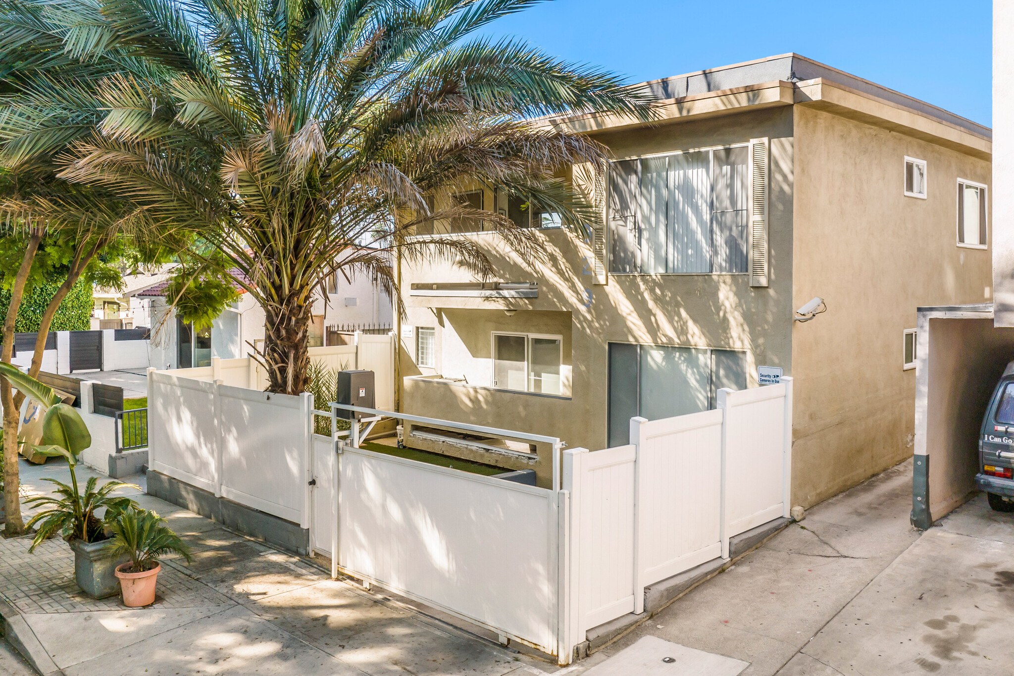 929 N Stanley Ave, West Hollywood, CA for Sale