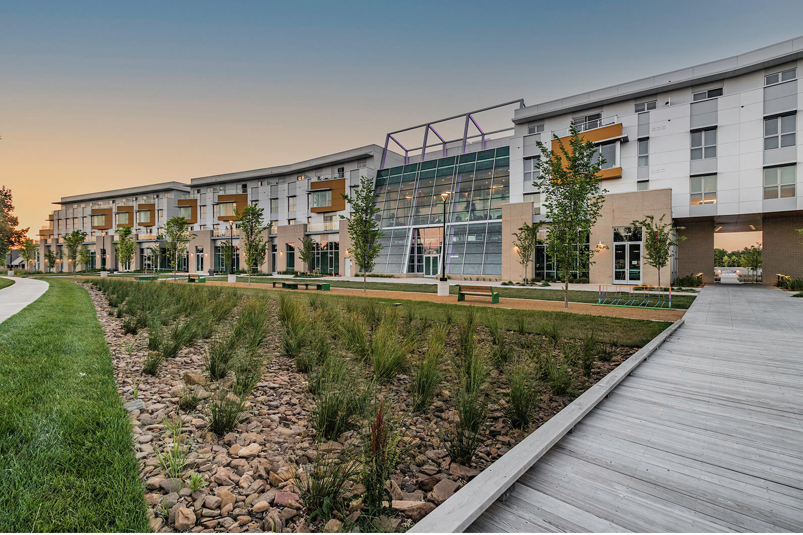 1401 NE John Deshields Blvd, Bentonville, AR for Rent