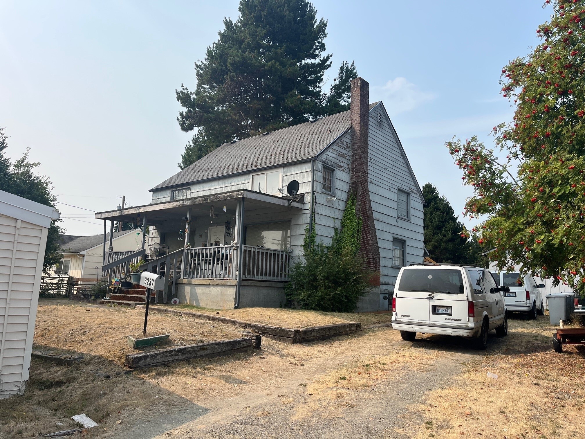 3237 Perry Ave, Bremerton, WA for Sale