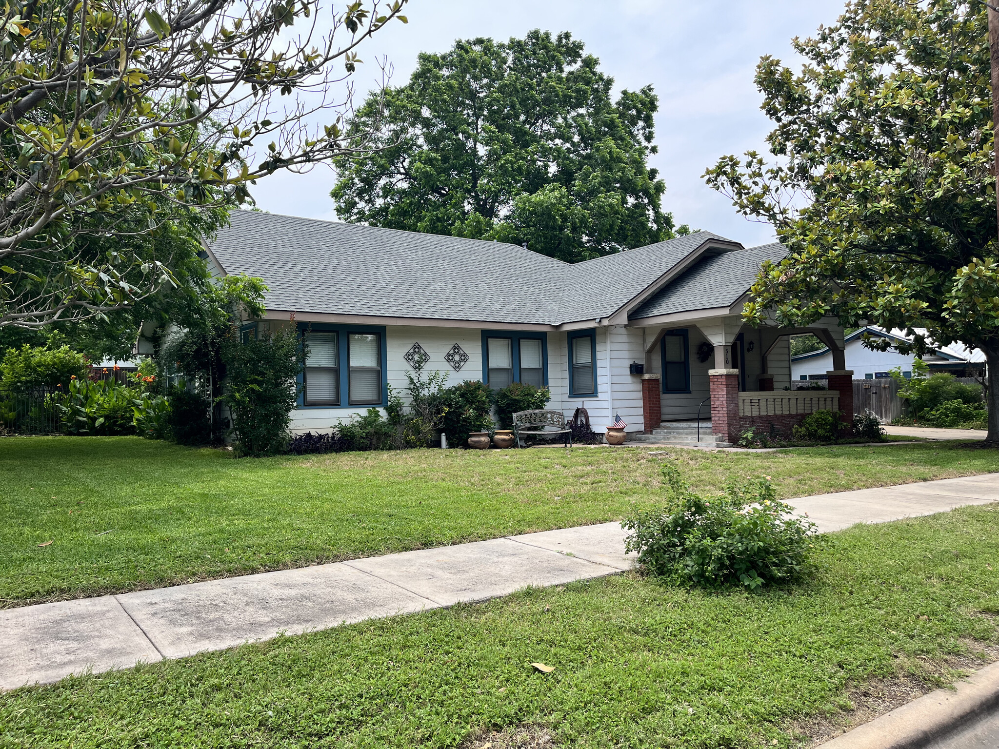 510 S Church St, Georgetown, TX for Sale