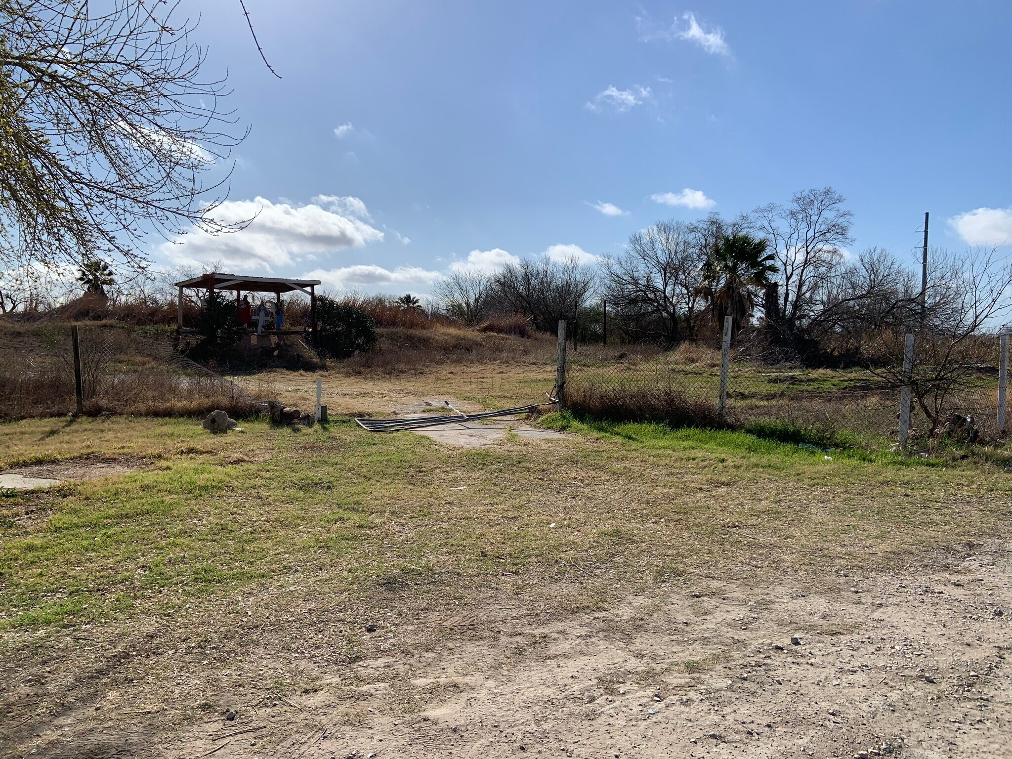 11696 State Highway 16 S, San Antonio, TX for Sale