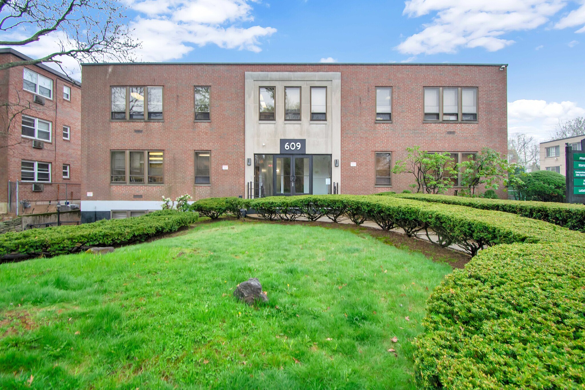 609 Farmington Ave, Hartford, CT for Rent