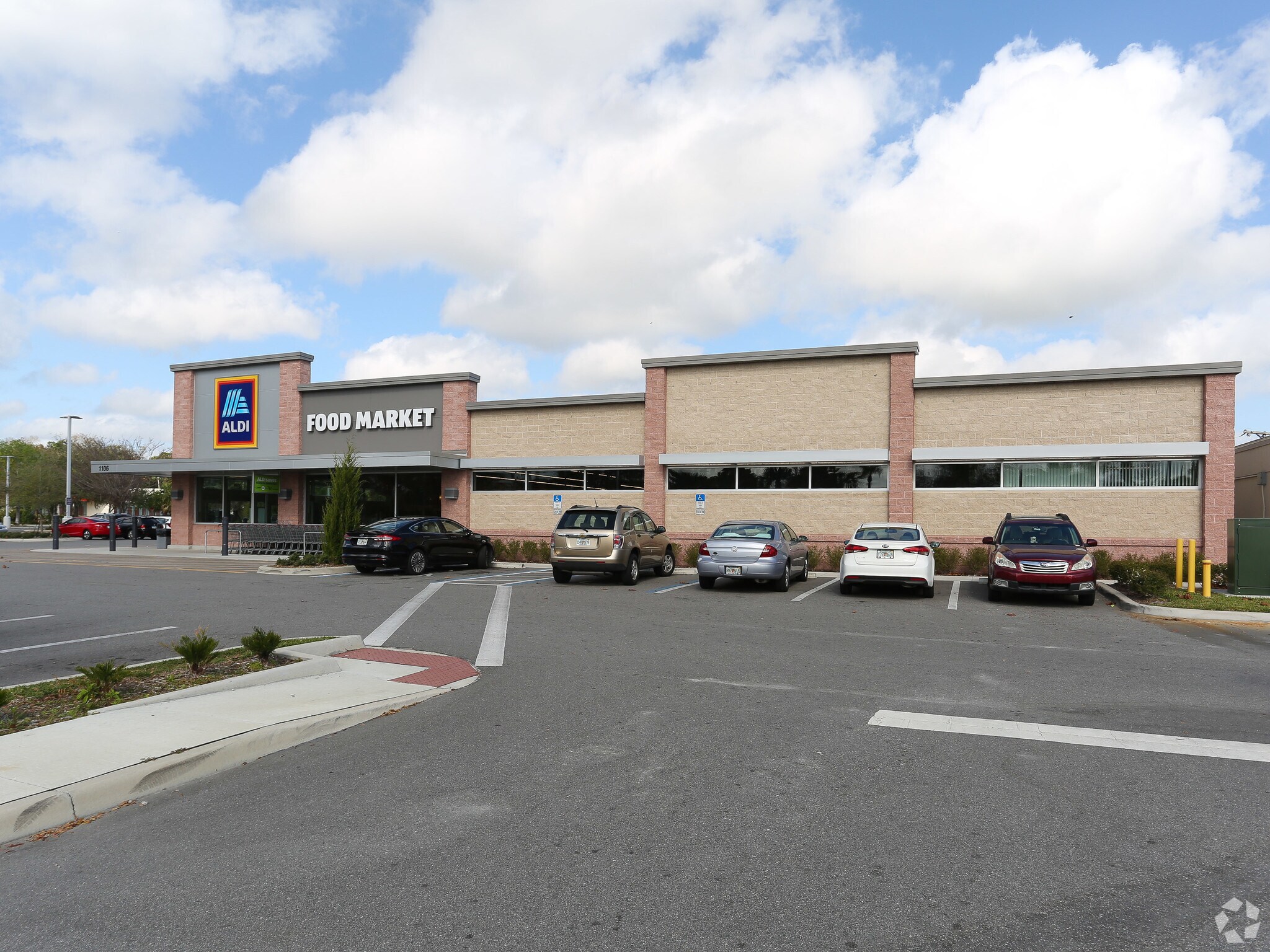 1128 Beville Rd, Daytona Beach, FL for Sale