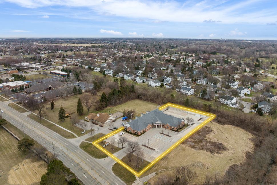 38550 Garfield Rd, Clinton Township, MI for Rent