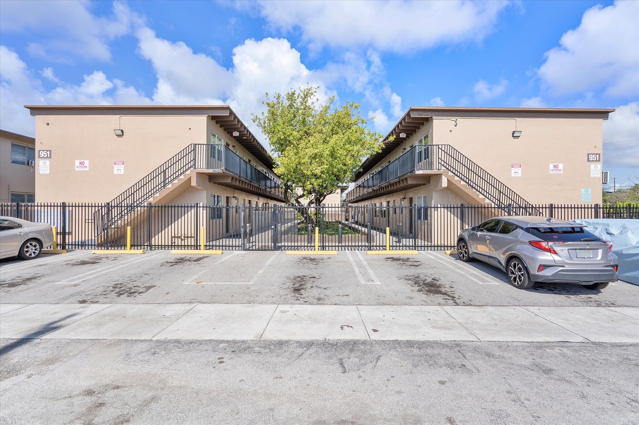 901-951 NW 8th Ave, Pompano Beach, FL for Sale