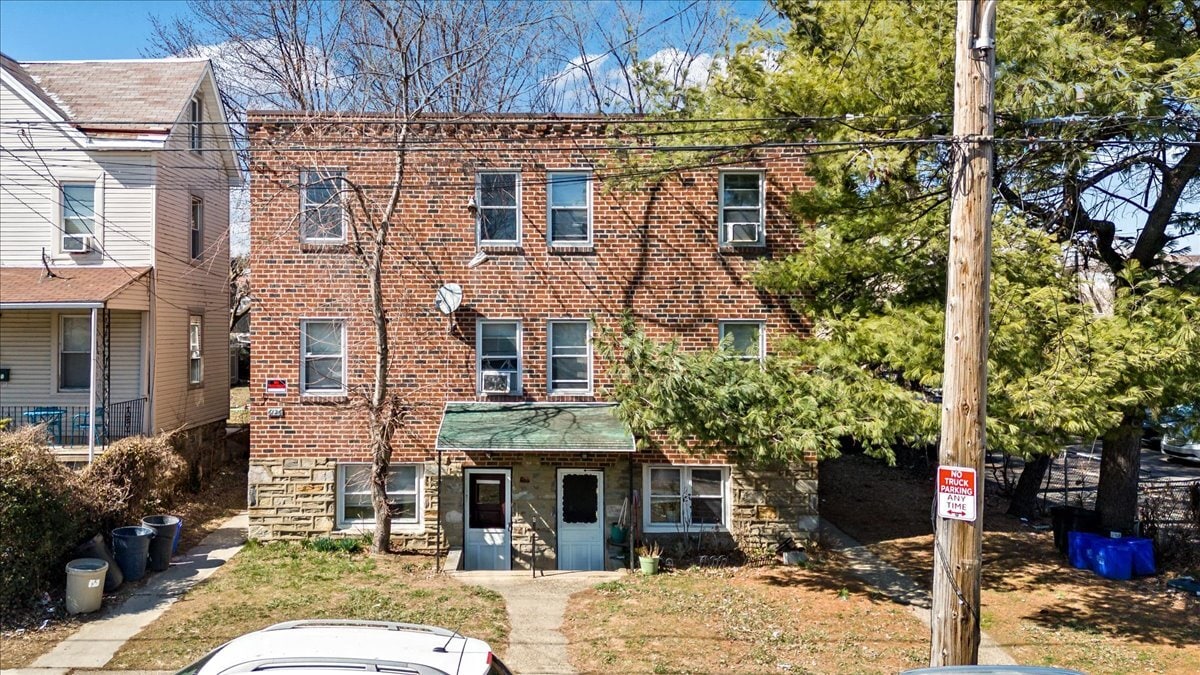 6126 Bingham St, Philadelphia, PA for Sale