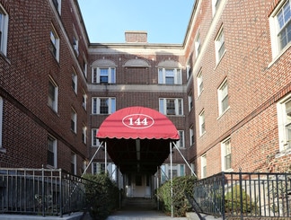Waterbury, CT Apartments - 144 Grove St