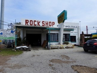 2005 San Bernardo Ave