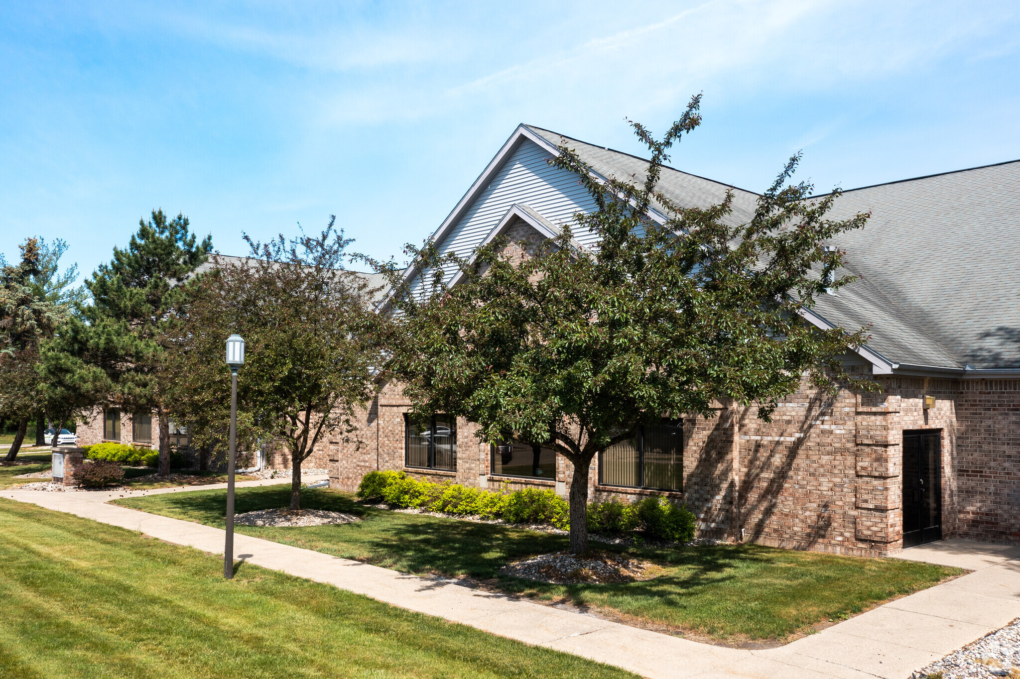 3965 Okemos Rd, Okemos, MI for Rent