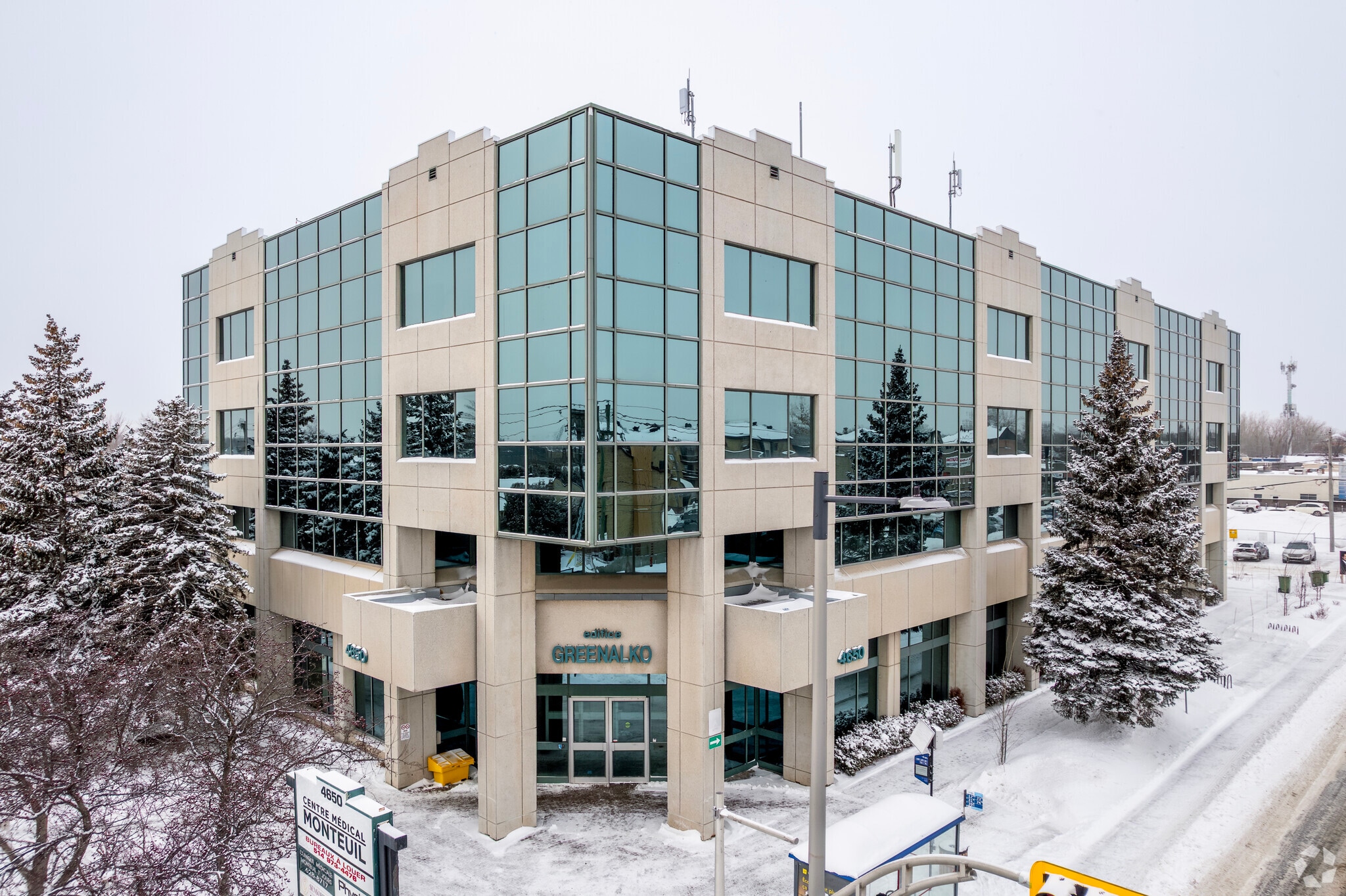 4650-4660 Boul Des Laurentides, Laval, QC for Rent