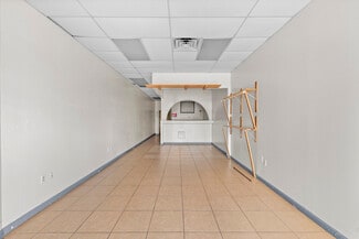 Pasadena, TX Retail - 301 Vista Rd