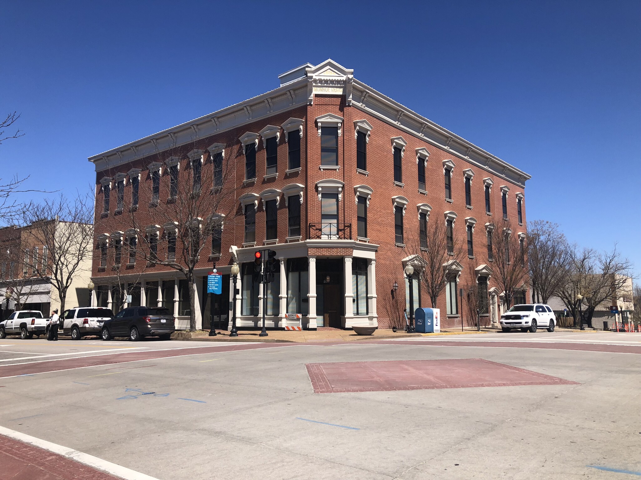 235 E High St, Jefferson City, MO for Rent