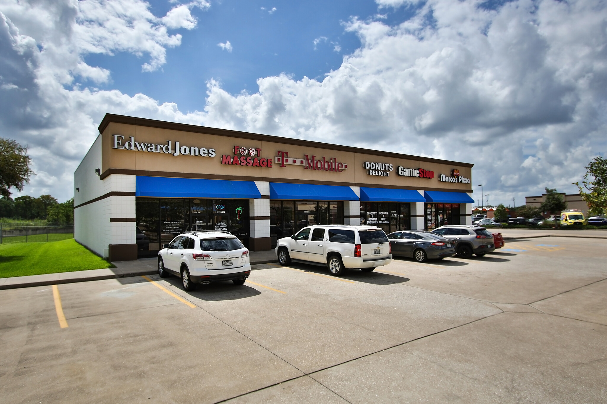 1510 Broadway St, Pearland, TX for Rent