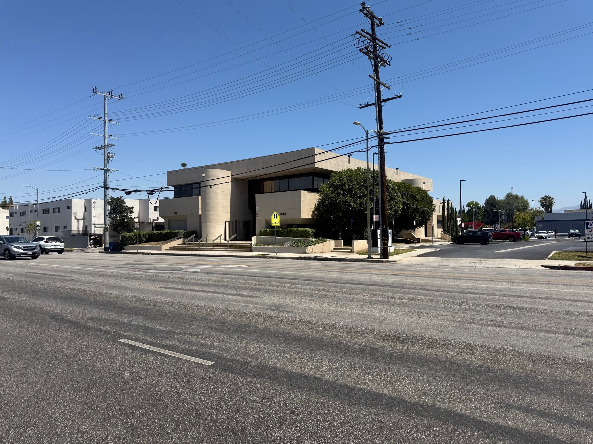 10324 Balboa Blvd, Granada Hills, CA for Rent